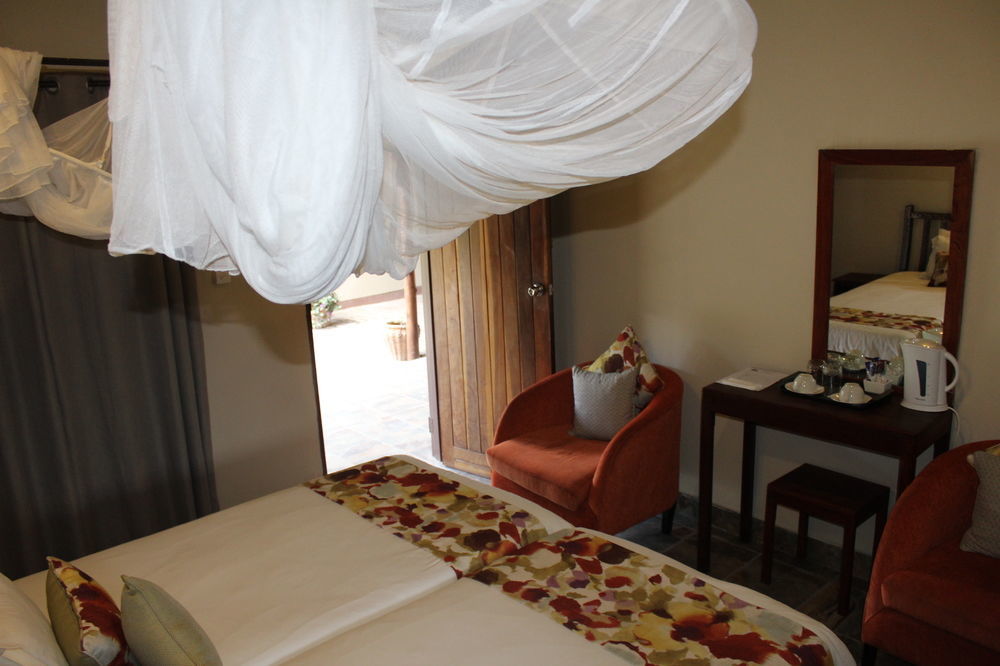 Thebe River Safaris Kasane Esterno foto